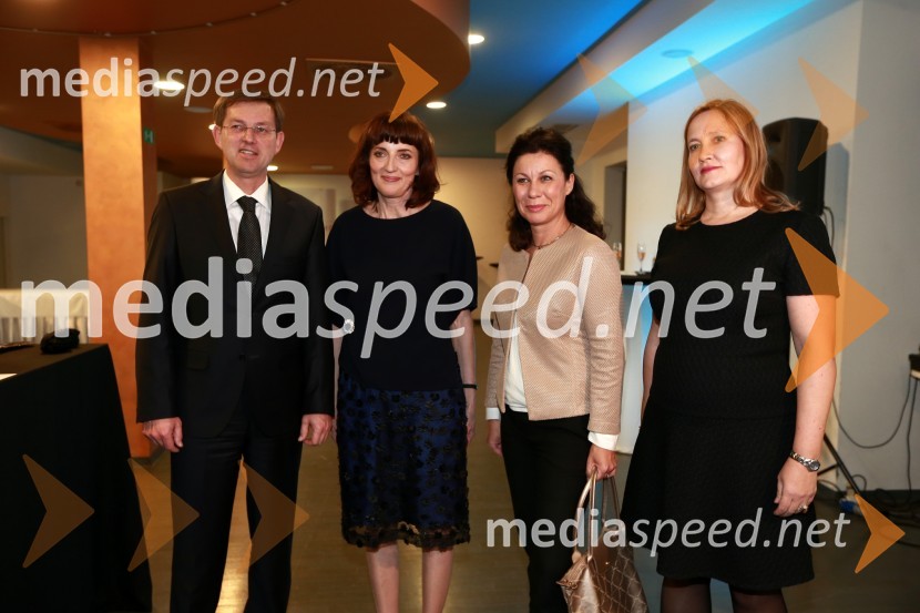 prof. dr. Miro Cerar, predsednik vlade Republike Slovenije;  Sabina Obolnar, urednica revij Ona ter Onaplus;  Vesna Arnšek; mag. Irma Gubanec, predsednica uprave Delo d.d.Ona 365 za leto 2014 je Ninna Kozorog