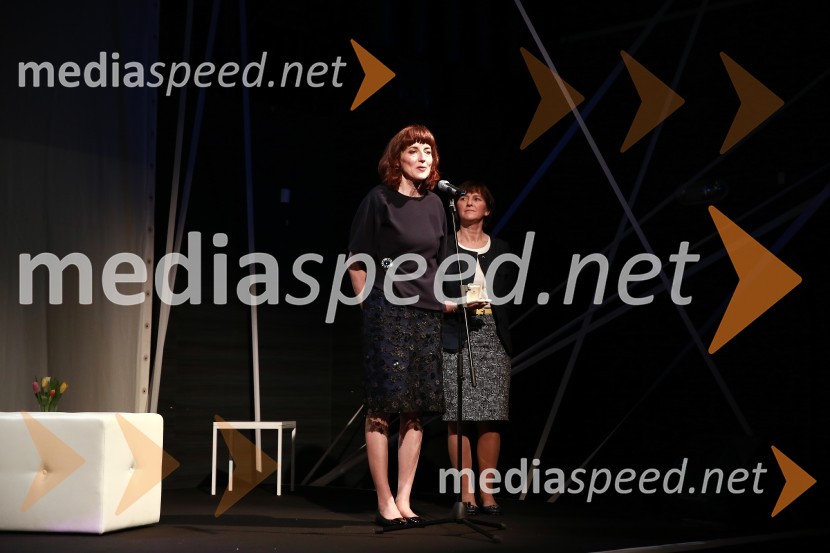  Sabina Obolnar, urednica revij Ona ter OnaplusOna 365 za leto 2014 je Ninna Kozorog