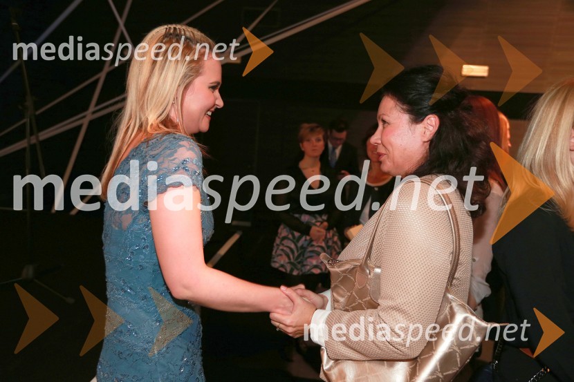 dr. Ninna Kozorog, zdravnica, predsednica društva Humanitarček;  Vesna ArnšekOna 365 za leto 2014 je Ninna Kozorog