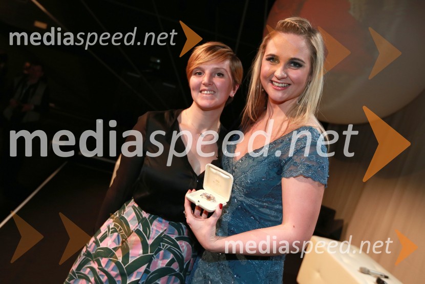  Tjaša Malalan, Draguljarna Malalan; dr. Ninna Kozorog, zdravnica, predsednica društva HumanitarčekOna 365 za leto 2014 je Ninna Kozorog