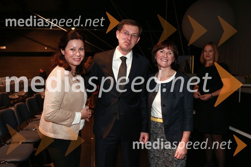  Vesna Arnšek; prof. dr. Miro Cerar, predsednik vlade Republike Slovenije;  Karmen Malalan, Draguljarna MalalanOna 365 za leto 2014 je Ninna Kozorog