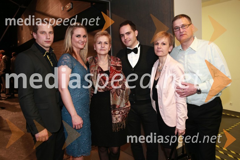  ... ; dr. Ninna Kozorog, zdravnica, predsednica društva Humanitarček;  ... ;  ... ;  ... ;  ... Ona 365 za leto 2014 je Ninna Kozorog