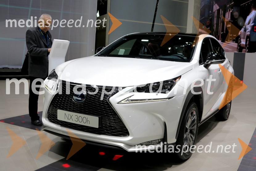 Lexus NX 300h85. avtomobilski salon Ženeva 2015