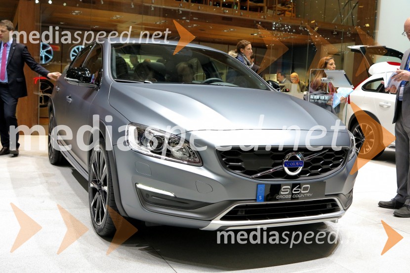 Volvo S60 Cross Country85. avtomobilski salon Ženeva 2015