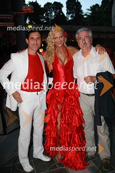 Stojan Auer, NET TV, Manca Špik, zmagovalka 30. festivala Melodij morja in sonca in Petar Radović, odgovorni urednik razvedrilnega programa RTV Slovenija30. festival Melodij morja in sonca, finalni večer