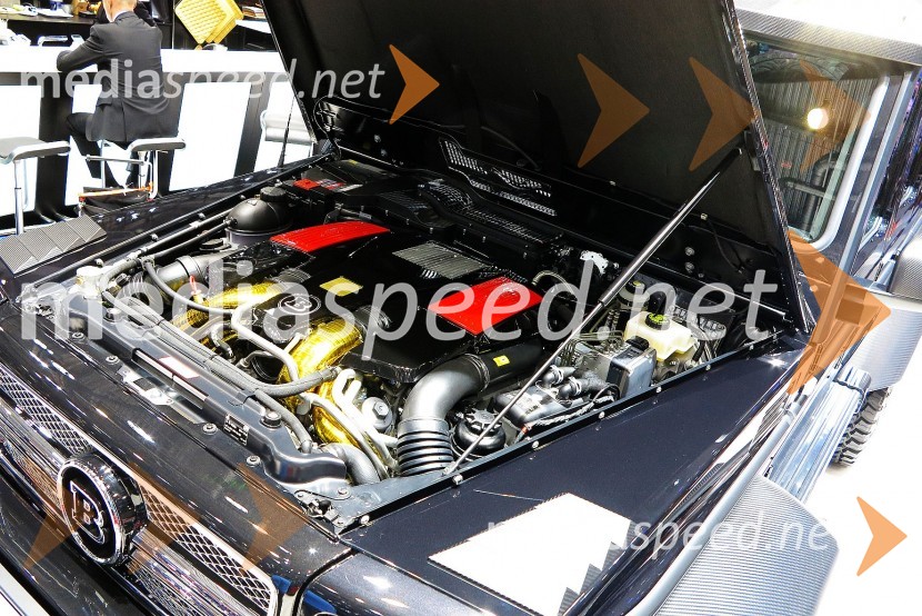 Mercedes-Benz G 6x6 Brabus 700, gigantski motor 700 KM85. avtomobilski salon Ženeva 2015