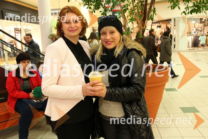  Simona Mandl, center manager Europark;  Ana Žvorc, koreografinja, stilistkaEuropark, pomladna modna revija