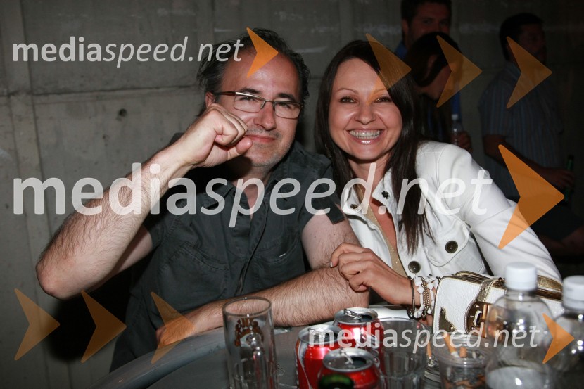 Aleš Klinar, glasbenik in Anja Rupel, pevka30. festival Melodij morja in sonca, finalni večer