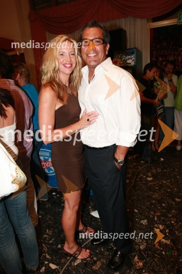 Moni Kovačič, pevka in ...30. festival Melodij morja in sonca, finalni večer