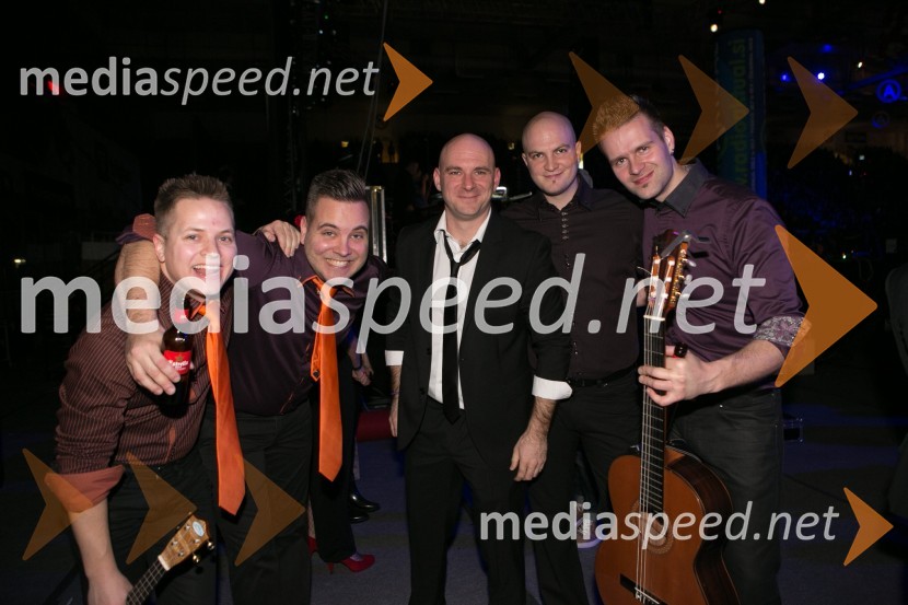 Kvartopirci in Sašo KroneggerAktualov dan žena 2015