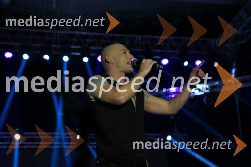  Mario Roth, pevec skupine Grupa VigorAktualov dan žena 2015