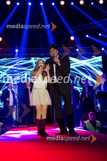  Ula Ložar, predstavnica Slovenije na Mladinski pesmi Evrovizije;  ... Aktualov dan žena 2015