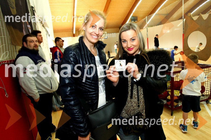  Miša Margan Kocbek, novinarka;  Nika  Čukur,  ShowRoom eventsSaniboy, predstavitev maskote košarkarske šole Sanija Bečirovića