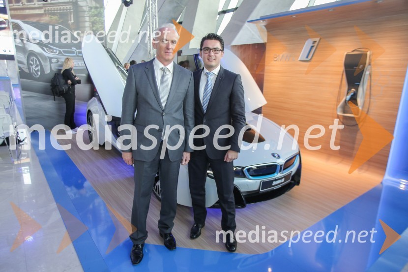  Jože  Mermal, predsednik uprave BTC-ja;  Lothar Schupet,  generalni direktor BMW Group SlovenijaPredstavitev znamke BMW i