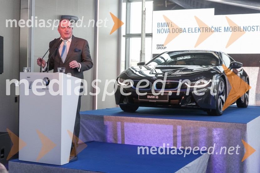  Klaus Berning, finančni svetovalec, Velika BritanijaPredstavitev znamke BMW i