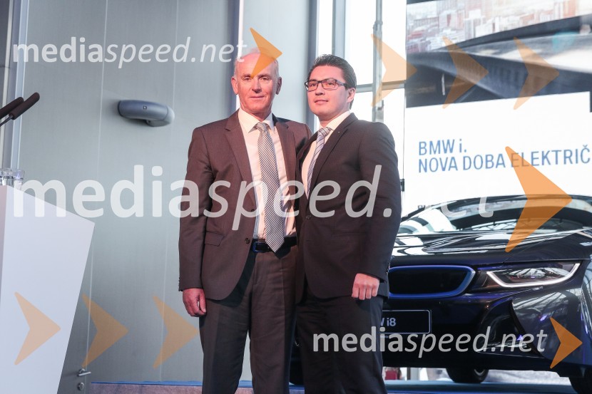  Jože  Mermal, predsednik uprave BTC-ja;  Lothar Schupet,  generalni direktor BMW Group SlovenijaPredstavitev znamke BMW i