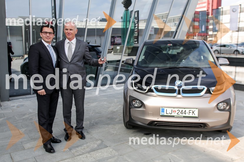  Lothar Schupet,  generalni direktor BMW Group Slovenija;  Jože  Mermal, predsednik uprave BTC-jaPredstavitev znamke BMW i
