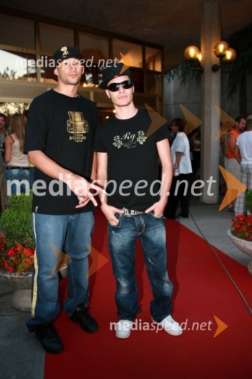 ... in Dennis, pevec30. festival Melodij morja in sonca, finalni večer