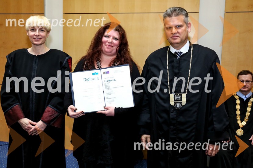 prof. dr. Mihaela Koletnik, prorektorica Univerze v Mariboru; dr.  Eva  Bertok, Fakulteta za varnostne vede, Univerza v Mariboru ; prof. dr. Bojan Tičar, prodekan, Fakulteta za varnostne vede, Univerza v MariboruUniverza v Mariboru, promocija doktorjev znanosti, marec 2015