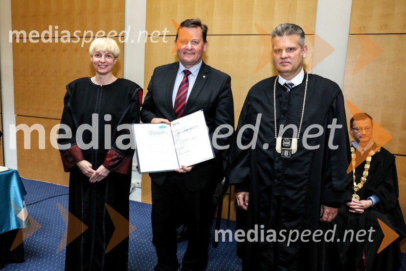 prof. dr. Mihaela Koletnik, prorektorica Univerze v Mariboru; dr. Aleksander Jevšek, župan, Mestna občina Murska Sobota; prof. dr. Bojan Tičar, prodekan, Fakulteta za varnostne vede, Univerza v MariboruUniverza v Mariboru, promocija doktorjev znanosti, marec 2015