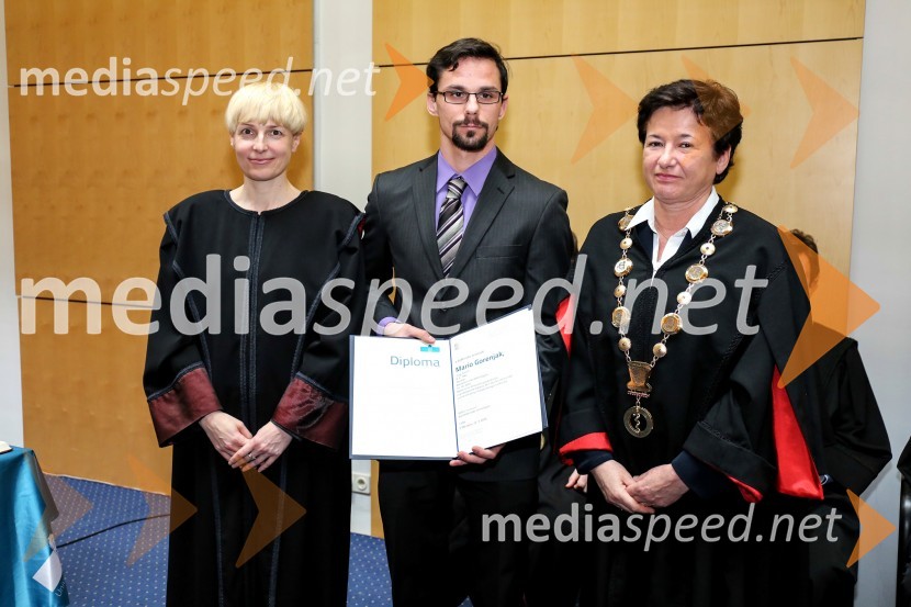 prof. dr. Mihaela Koletnik, prorektorica Univerze v Mariboru; dr.  Mario  Gorenjak , Medicinska fakulteta, Univerza v Mariboru ; prof. dr.  Dušica Pahor, Prodekanica za znanstveno-raziskovalno dejavnost, Fakulteta za medicino, Univerza v MariboruUniverza v Mariboru, promocija doktorjev znanosti, marec 2015