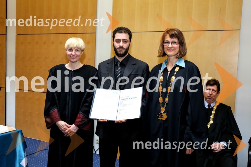 prof. dr. Mihaela Koletnik, prorektorica Univerze v Mariboru; dr.  Dimitrios  Andresas, Medicinska fakulteta, Univerza v Mariboru; prof. dr.  Nataša Vaupotič, dekanica,  Fakulteta za naravoslovje in matematiko, Univerza v MariboruUniverza v Mariboru, promocija doktorjev znanosti, marec 2015