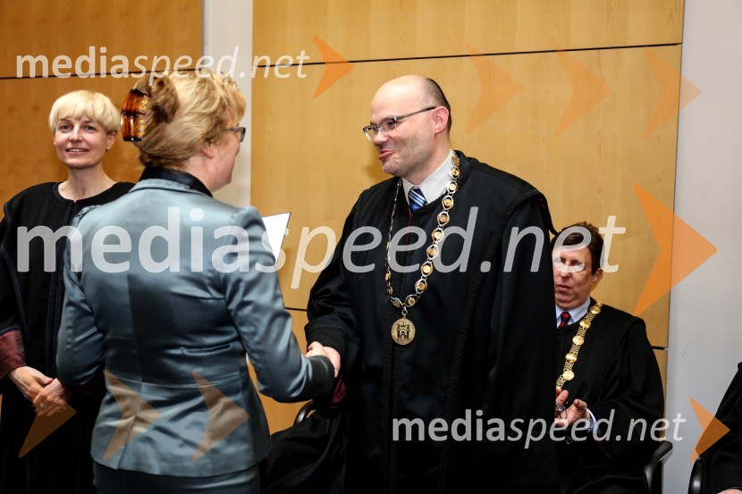 dr.  Mateja  Matajič, Ekonomsko-poslovna fakulteta, Univerza v Mariboru; prof. dr.  Klavdij  Logožar, Ekonomsko-poslovna fakulteta, Univerza v MariboruUniverza v Mariboru, promocija doktorjev znanosti, marec 2015
