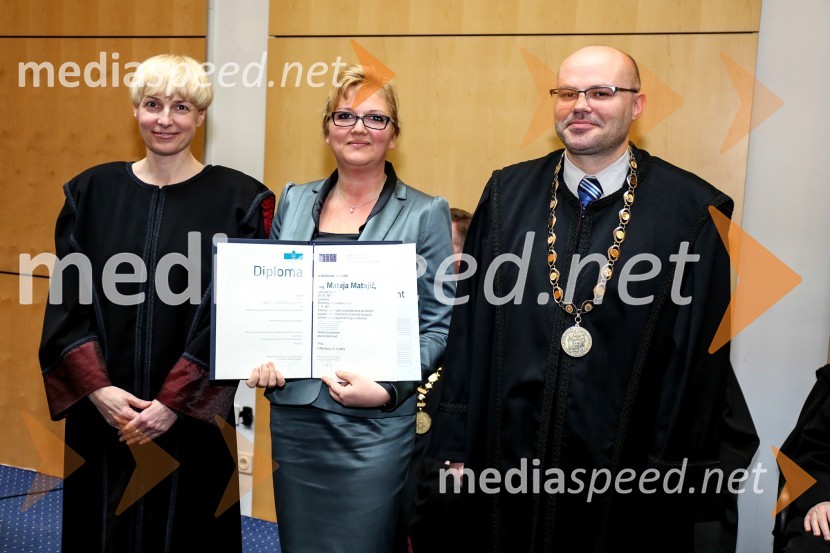 prof. dr. Mihaela Koletnik, prorektorica Univerze v Mariboru; dr.  Mateja  Matajič, Ekonomsko-poslovna fakulteta, Univerza v Mariboru; prof. dr.  Klavdij  Logožar, Ekonomsko-poslovna fakulteta, Univerza v MariboruUniverza v Mariboru, promocija doktorjev znanosti, marec 2015