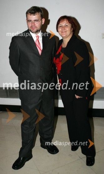 Alan Kavčič, namestnik odgovornega urednika revije Mariborčan in Vanja Borovac, predstavnica za stike z javnostjo na Univerzi v Mariboru30 let univerze v Mariboru