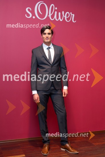 Marko v oblačilih s.Oliver PREMIUMs.Oliver Press Day