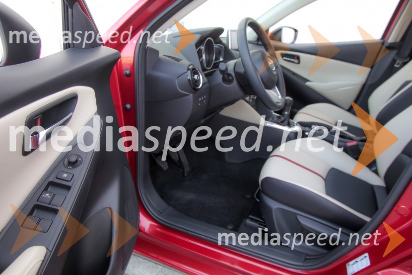 Mazda2Mazda2, slovenska predstavitev