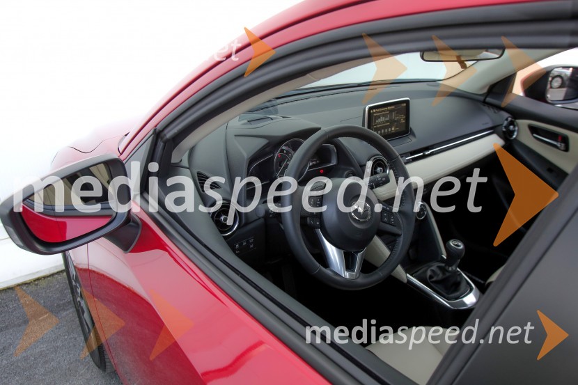 Mazda2Mazda2, slovenska predstavitev