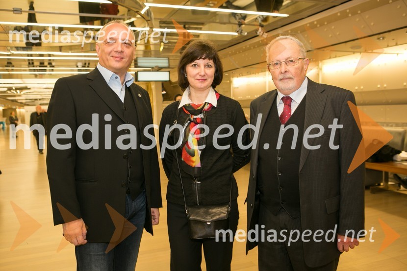  Damjan Damjanovič, direktor Slovenske filharmonije ;  ... ; prof. dr. Primož Kuret, vodja mednarodnega muzikološkega simpozija30. Slovenski glasbeni dnevi, otvoritev