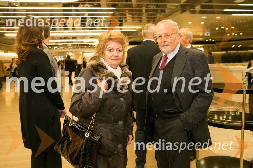  Veronika Klemenčič; prof. dr. Primož Kuret, vodja mednarodnega muzikološkega simpozija30. Slovenski glasbeni dnevi, otvoritev