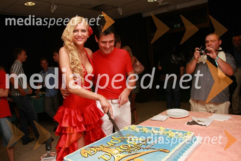 Manca Špik, zmagovalka 30. festivala Melodij morja in sonca in Stojan Auer, NET TV30. festival Melodij morja in sonca, finalni večer