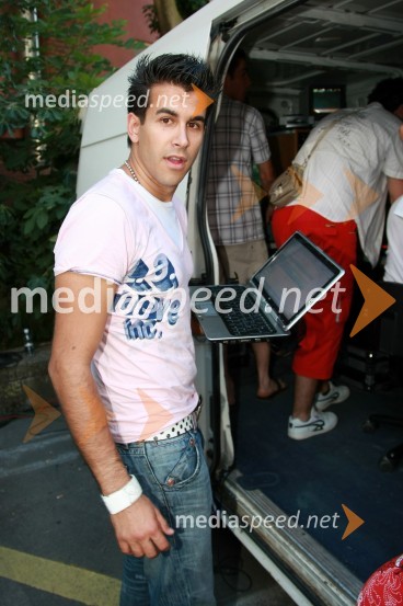 Domen Kumer, pevec30. festival Melodij morja in sonca, 1. polfinalni večer