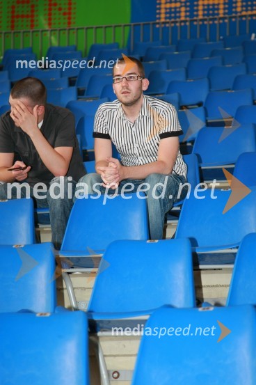 Anžej Dežan, pevec30. festival Melodij morja in sonca, 1. polfinalni večer