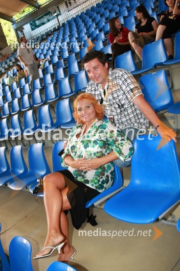 Natalija Kolšek, pevka in njen življenjski sopotnik Marko Gerlušnik  	30. festival Melodij morja in sonca, 1. polfinalni večer