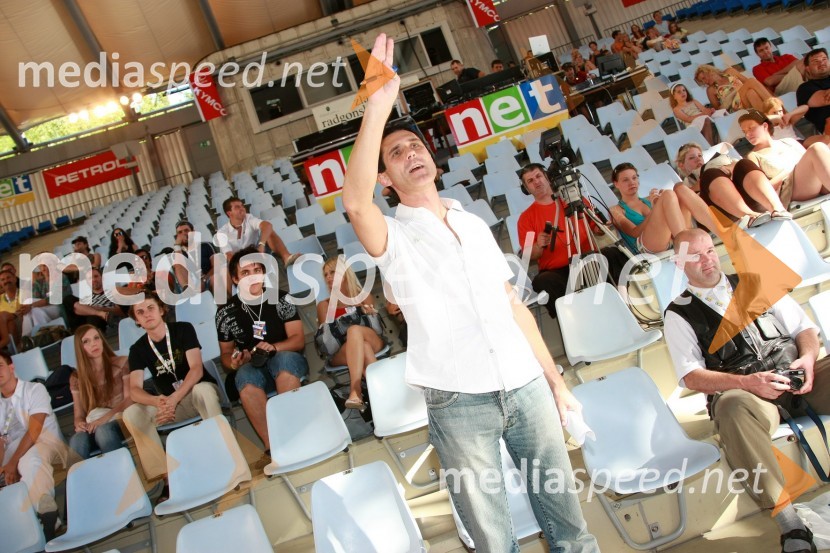 Stojan Auer, NET TV	30. festival Melodij morja in sonca, 1. polfinalni večer