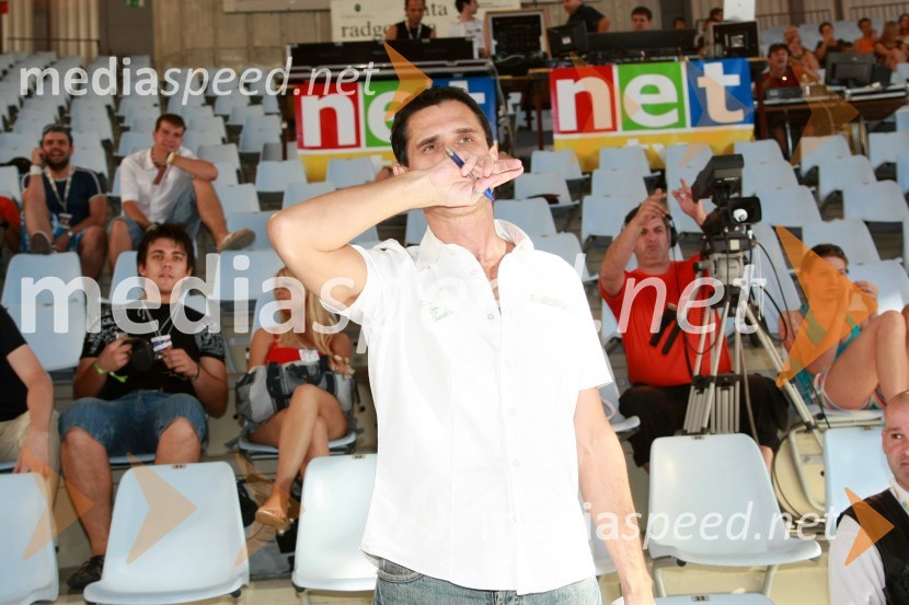 Stojan Auer, NET TV	30. festival Melodij morja in sonca, 1. polfinalni večer