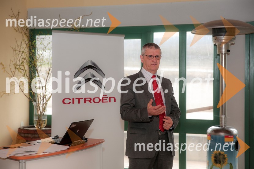  Sadko Mezgec, vodja službe za odnose z javnostmi podjetij Citroen SlovenijaPrenovljena linija Citroën C4