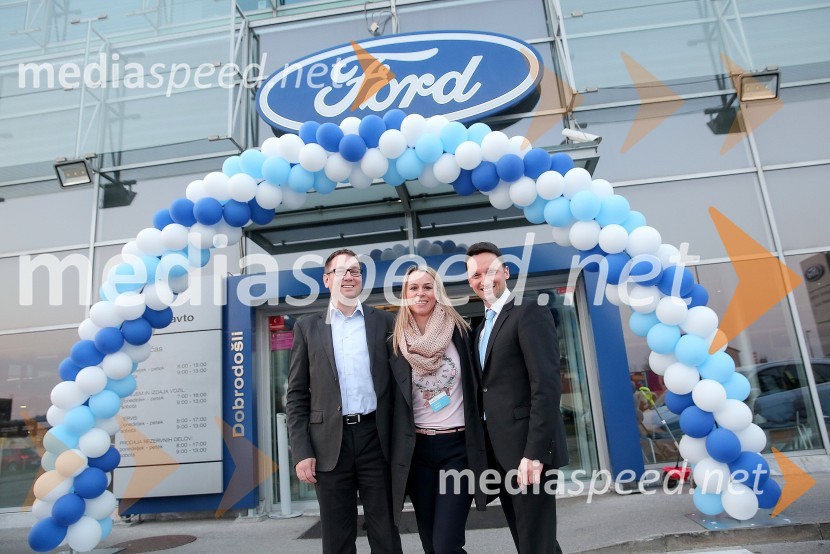  Jaka Kavčič, generalni direktor družbe Summit Avto d.o.o.;  Katarina Meglič, vodja prodaje Summit Avto d.o.o.;  David Jurič, generalni direktor Summit motors LjubljanaKoncert s Perpetuum Jazzile in novim Ford Focusom