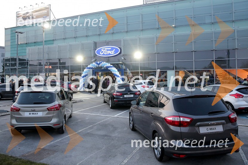 Koncert s Perpetuum Jazzile in novim Ford FocusomKoncert s Perpetuum Jazzile in novim Ford Focusom