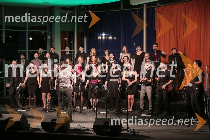 Perpetuum JazzileKoncert s Perpetuum Jazzile in novim Ford Focusom