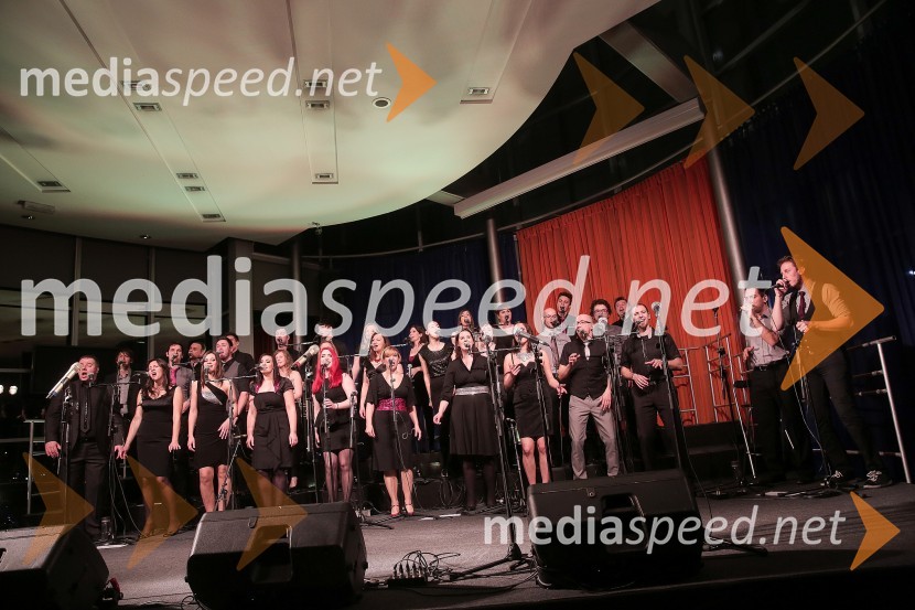 Perpetuum JazzileKoncert s Perpetuum Jazzile in novim Ford Focusom