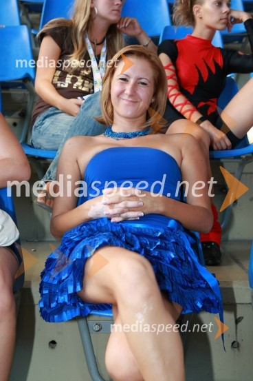 Sandra Auer, pevka30. festival Melodij morja in sonca, 1. polfinalni večer