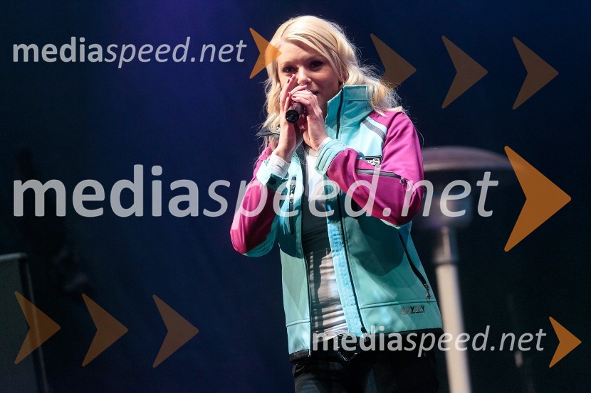  Mateja Poročnik, pevka, članica skupine Atomik HarmonikSmile & Drive Open Air Planica 2015