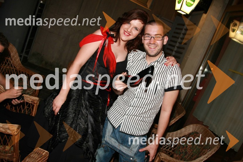 Maja Slatinšek, pevka in Anžej Dežan, pevec30. festival Melodij morja in sonca, 1. polfinalni večer