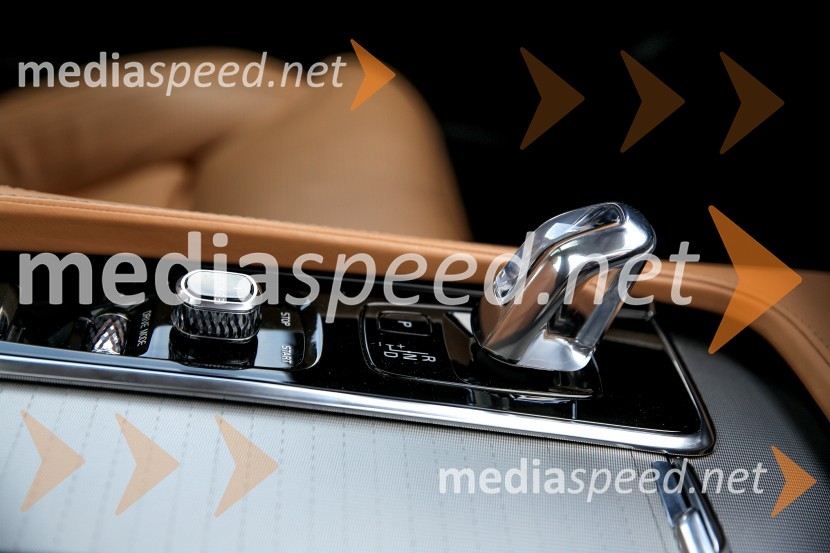 Novost na avto-sceni: Volvo XC90Novost na avto-sceni: Volvo XC90