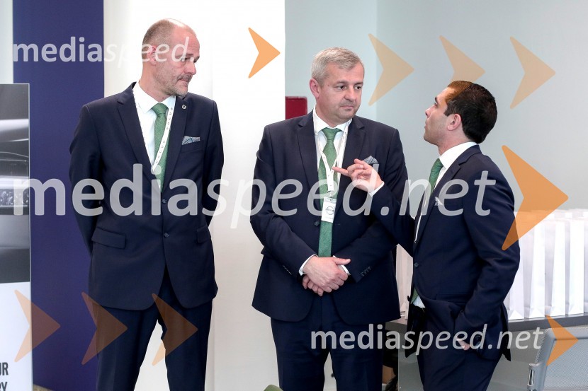 Novost na avto-sceni: Volvo XC90